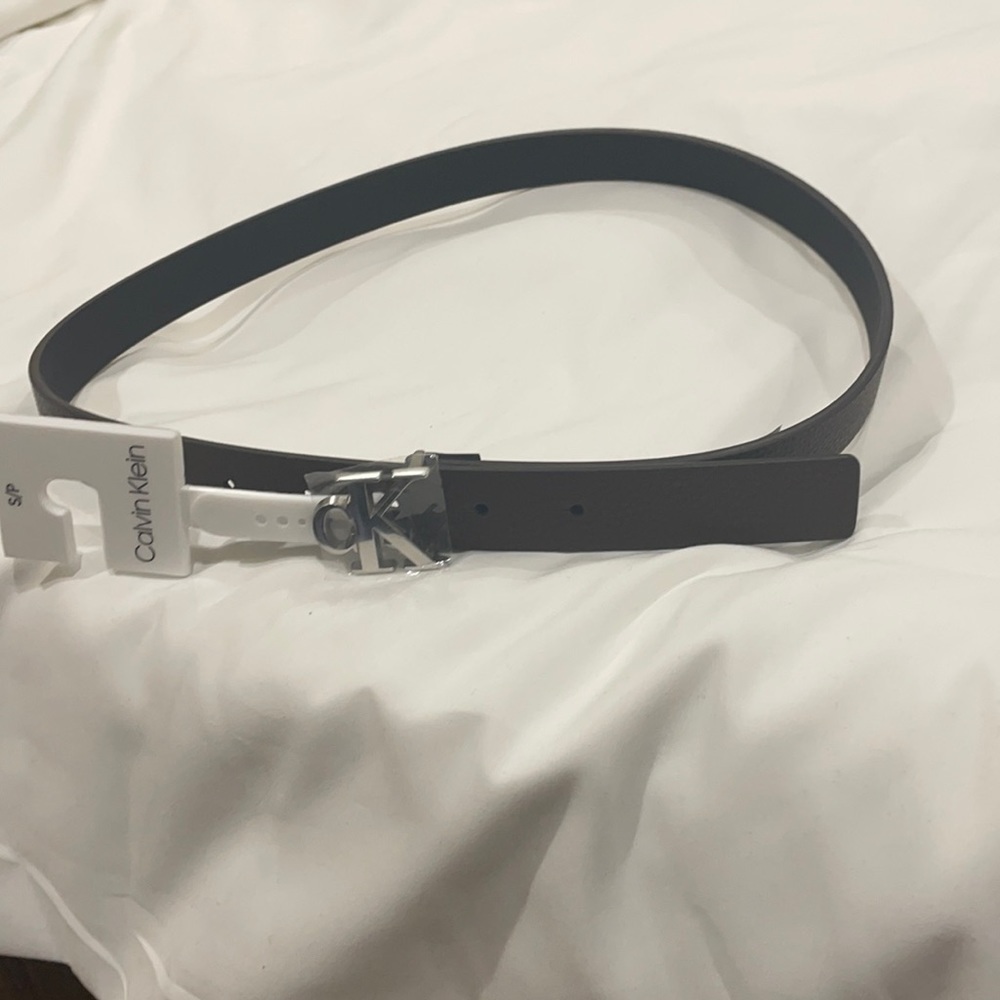 Calvin Klein Pebbled Leather Logo Belt​​​​​​​​​​​​